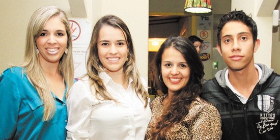 Nayara Calmona, Marília Eleutério, Paula Angela e Eduardo Riquieri no Pastel do Lu